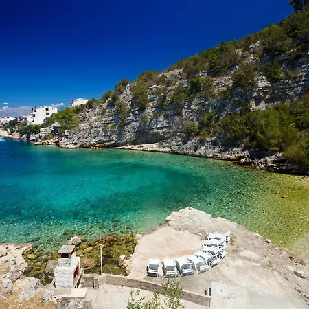 Vikendica Seaside House For Families With Children Cove Pokrivenik, Hvar - 12040 Gdinj