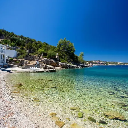 Seaside House For Families With Children Cove Pokrivenik, Hvar - 12040