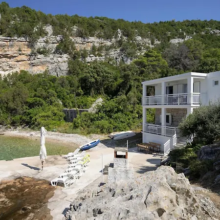 Vikendica Seaside House For Families With Children Cove Pokrivenik, Hvar - 12040 Gdinj